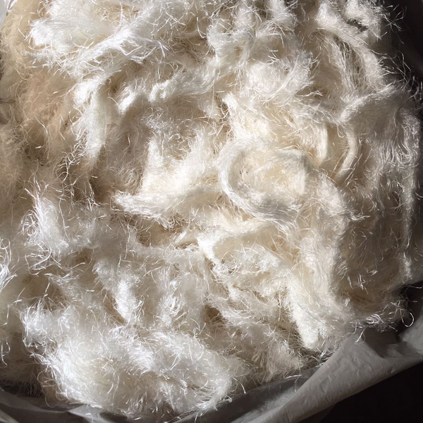 Resíduo de fios de seda pura - tecido - São Paulo, SP - B2Blue - Compra e Venda de Resíduos