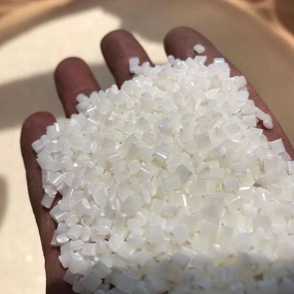 Plástico granulado reciclado 100 contêiner por mês - plástico - Jaraguá Do Sul, SC - B2Blue - Compra e Venda de Resíduos