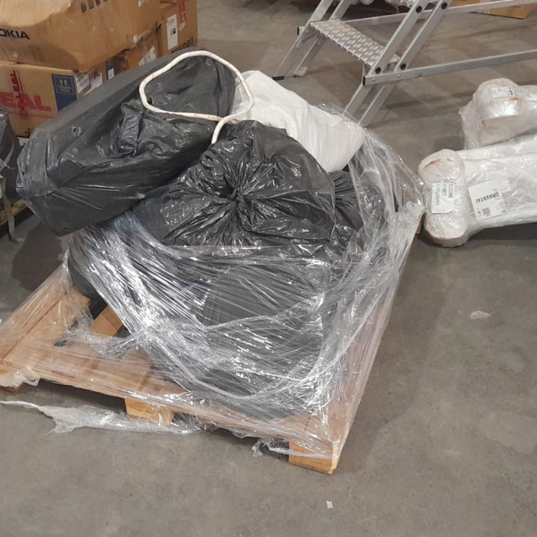 Resíduo: Uniformes com logotipo das empresas - B2Blue  - Compra e Venda de Resíduos