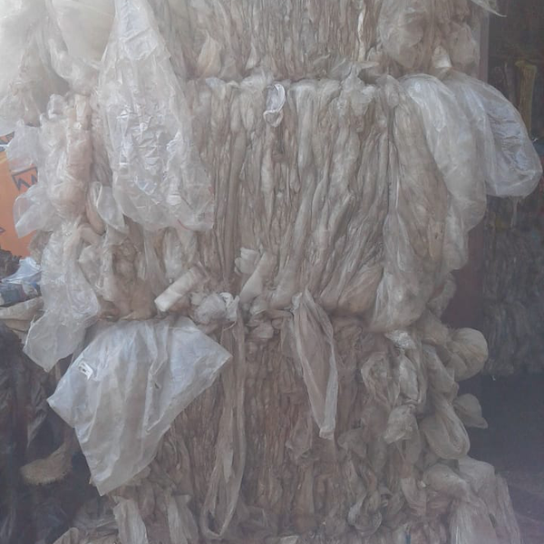 Aparas de plástico canela - plástico - Jacareí, SP - B2Blue - Compra e Venda de Resíduos