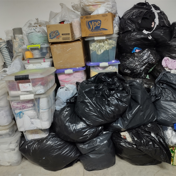 Lote de Tecidos, Retalhos, Aviamentos, Roupas etc - Outros