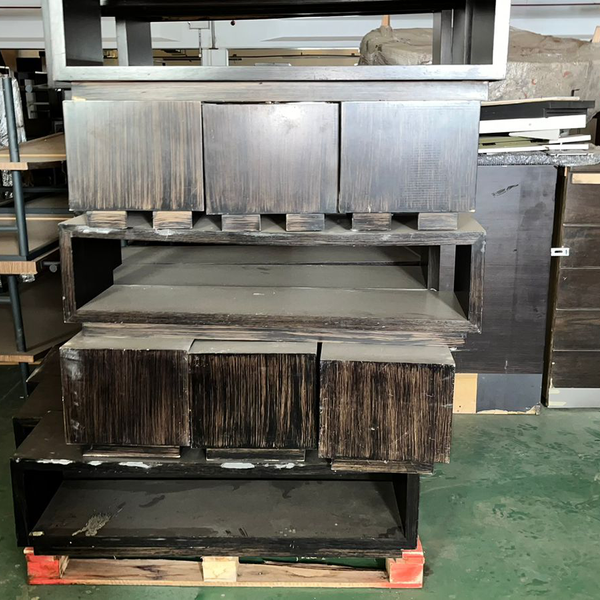 Resíduo: Madeiras mdf moveis de lojas roupas  - B2Blue  - Compra e Venda de Resíduos