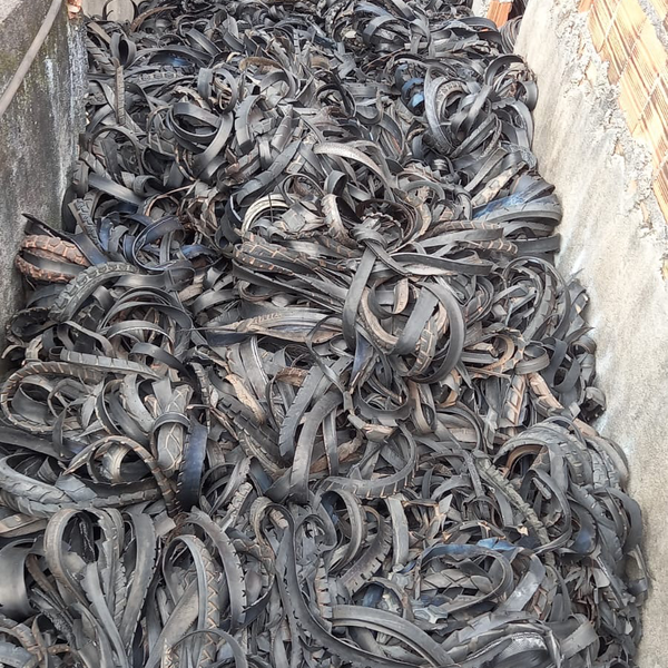 Resíduo: Tiras e pó de borracha - B2Blue  - Compra e Venda de Resíduos