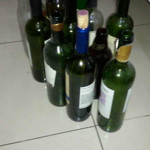 Resíduo: Garrafas de bebidas vidro  - B2Blue  - Compra e Venda de Resíduos