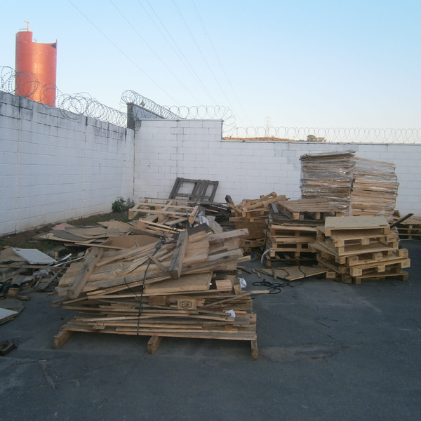 Resíduo: Restos de pallets de madeira - B2Blue  - Compra e Venda de Resíduos