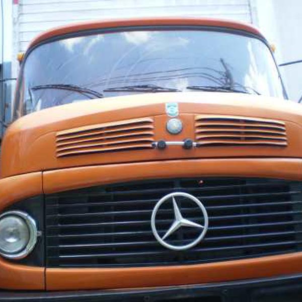  caminhao mb 1113 - bau - toco - dir hid. - freio a ar es... - produtos de 2a linha - Sao Paulo, SP - B2Blue - Compra e Venda de Resíduos