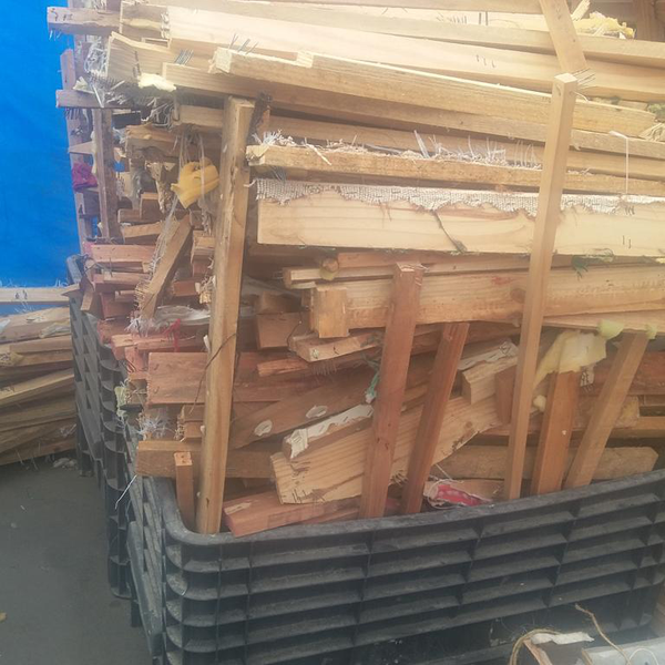 Resíduo: Sell wood sofa and armchair frame - B2Blue  - Compra e Venda de Resíduos
