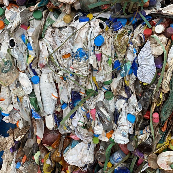 Resíduo: Plasticos : pet - B2Blue  - Compra e Venda de Resíduos