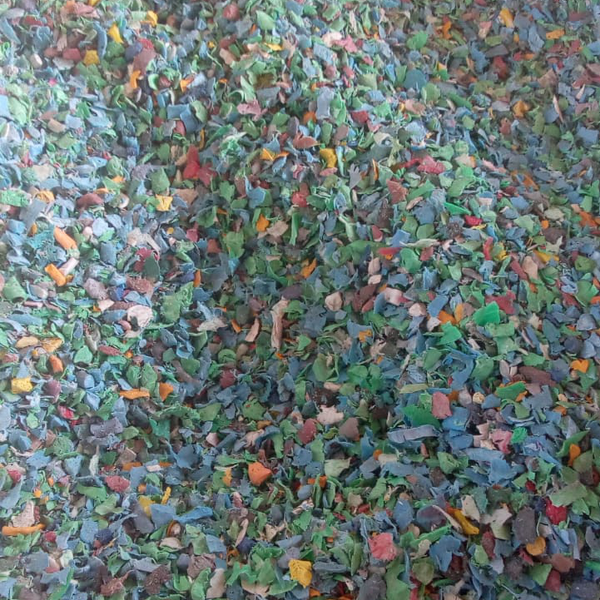 Pp moído (colorido para preto) - plástico - Feliz, RS - B2Blue - Compra e Venda de Resíduos