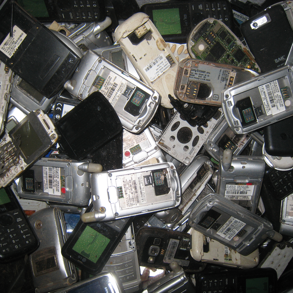 Celular sem bateria - eletroeletrônicos - Rio De Janeiro, RJ - B2Blue - Compra e Venda de Resíduos