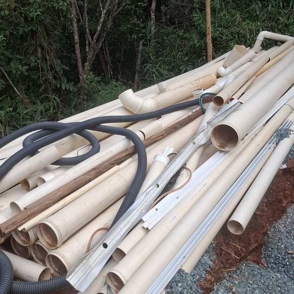 Canos de pvc - plástico - Nova Lima, MG - B2Blue - Compra e Venda de Resíduos