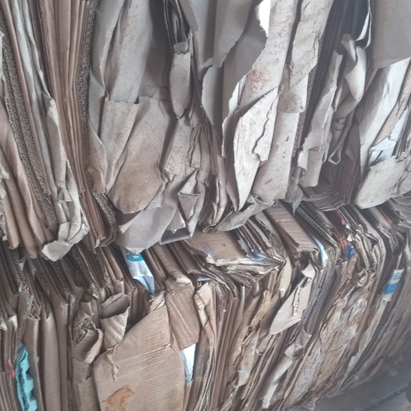 Resíduo: Papelão prensado. - B2Blue  - Compra e Venda de Resíduos