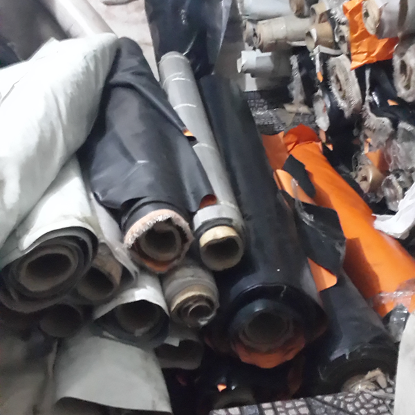 lona de pvc com trama retalhos grandes aproveitáveis - Plástico