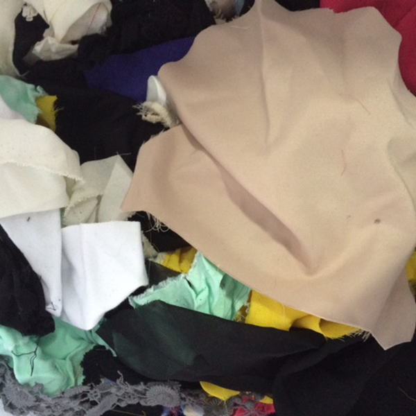 Resíduo: Retalhos de tecidos - B2Blue  - Compra e Venda de Resíduos