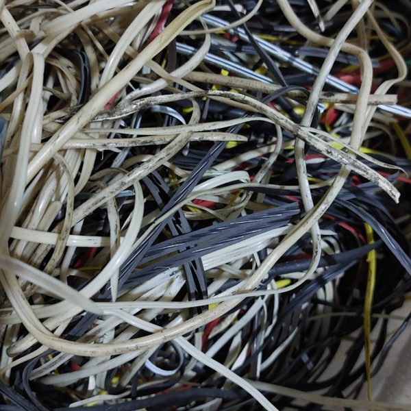 Capa  de fio - outros - SAO BERNARDO DO CAMPO, SP - B2Blue - Compra e Venda de Resíduos