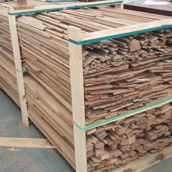 Pedaços de madeiras - madeira - São Bernardo Do Campo, SP - B2Blue - Compra e Venda de Resíduos