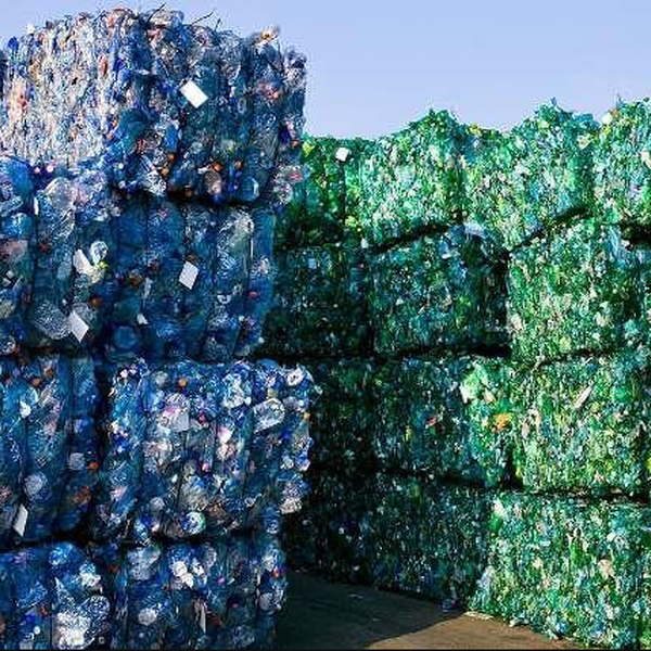 Garrafa pet prensada Cristal - Plástico