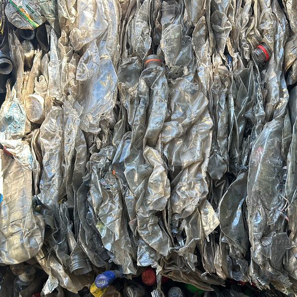 Resíduo: Garrafas pet enfardadas e separada por cor - B2Blue  - Compra e Venda de Resíduos