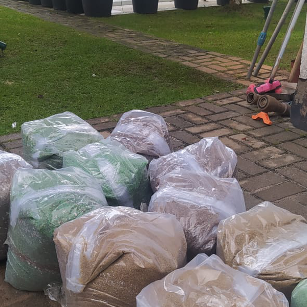 Vidro e pet moido - vidro - GUARUJA, SP - B2Blue - Compra e Venda de Resíduos