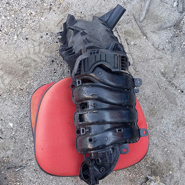 Pe peças automotivas - plástico - Sorocaba, SP - B2Blue - Compra e Venda de Resíduos