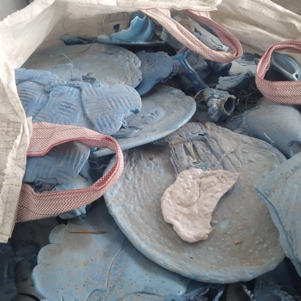 Resíduo: Borra de pet azul limpa e pó de pet - B2Blue  - Compra e Venda de Resíduos