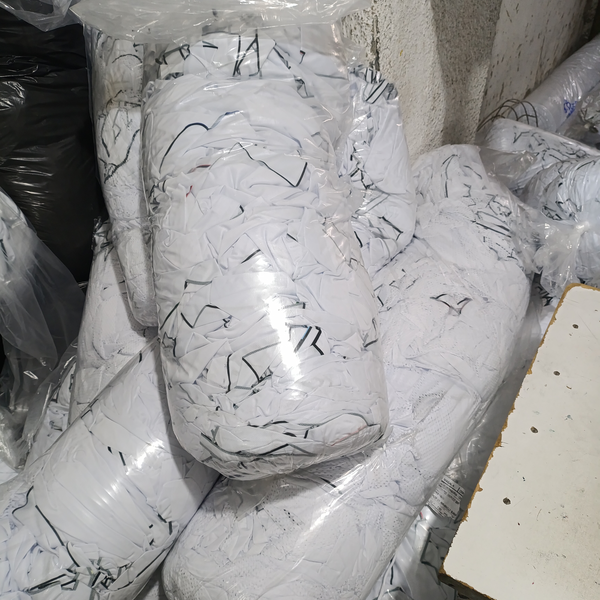 Tecido 100% poliester - tecido - Rio de Janeiro, RJ - B2Blue - Compra e Venda de Resíduos