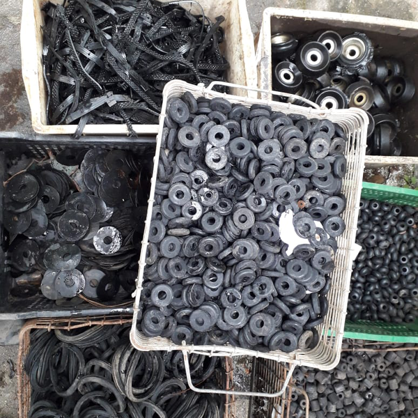 Peças de borracha vulcanizada - borracha - Jacareí, SP - B2Blue - Compra e Venda de Resíduos