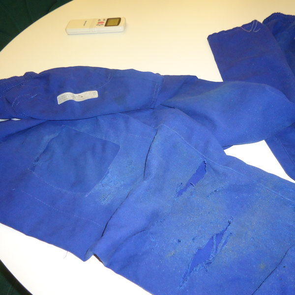 Resíduo: Uniformes industriais usados - B2Blue  - Compra e Venda de Resíduos