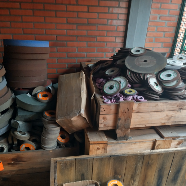 Resíduo de rebolo - outros - Caxias do Sul, RR - B2Blue - Compra e Venda de Resíduos