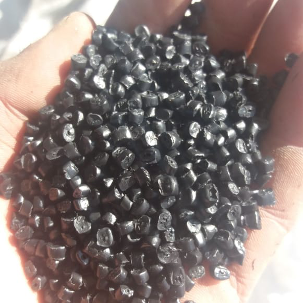 Pe preto - plástico - PALHOCA, SC - B2Blue - Compra e Venda de Resíduos