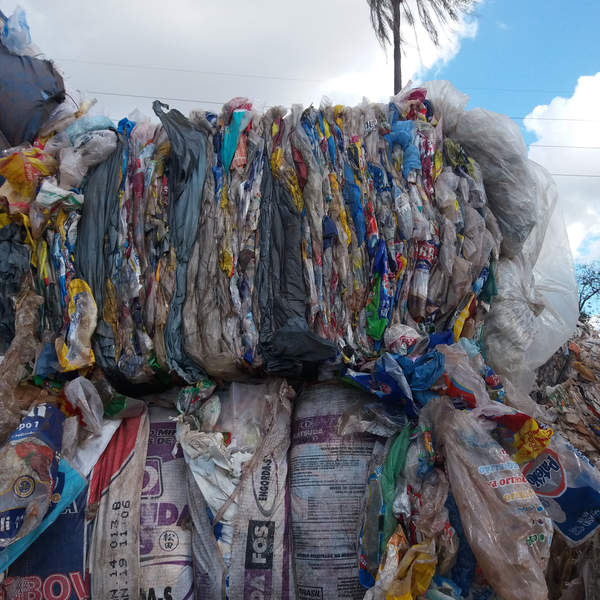 Colorido - plástico - Ourinhos, SP - B2Blue - Compra e Venda de Resíduos