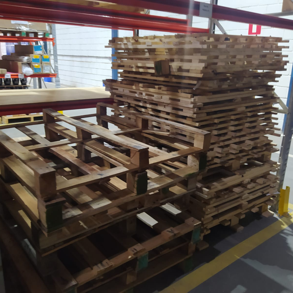 Resíduo: Retalhos de madeira varios tipos - B2Blue  - Compra e Venda de Resíduos