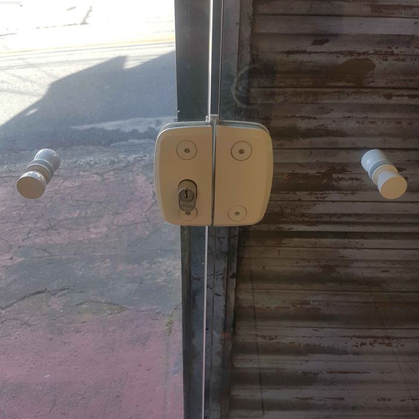 Porta de vidro - outros - Santo André, SP - B2Blue - Compra e Venda de Resíduos