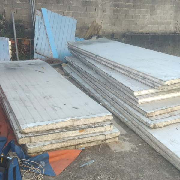 Resíduo: 80mm isothermal panel with one side, it is possible to glue one another and turn 160mm - B2Blue  - Compra e Venda de Resíduos