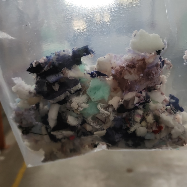 Resíduo: Espuma com tecido moida (flocada) - B2Blue  - Compra e Venda de Resíduos