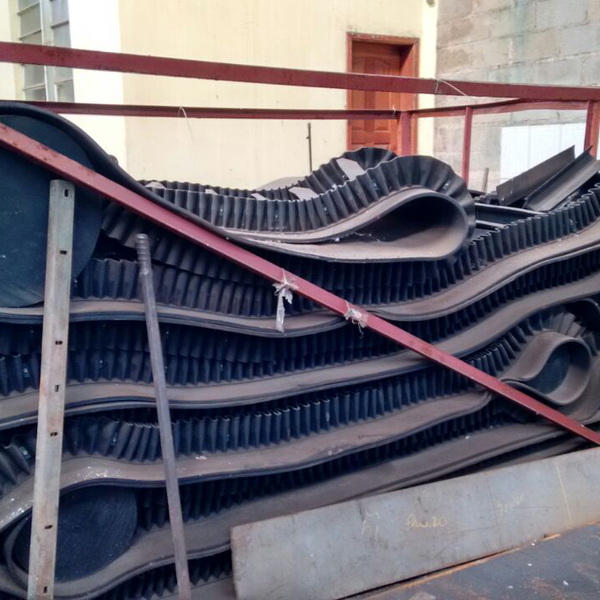 Correia industrial transportadora com caneco - borracha - Juiz De Fora, MG - B2Blue - Compra e Venda de Resíduos