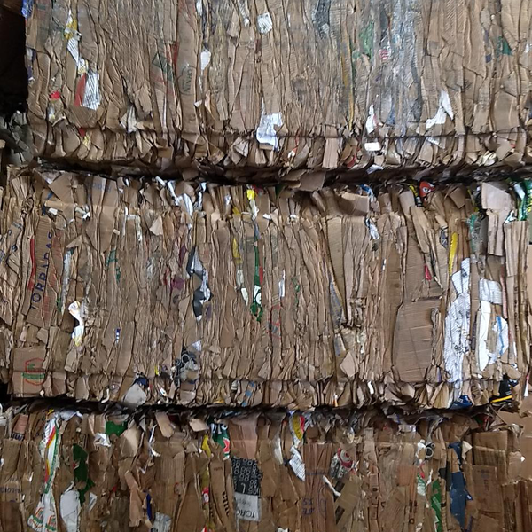 Papelão ondulado 1 - papel/papelão - Uberlândia, MG - B2Blue - Compra e Venda de Resíduos