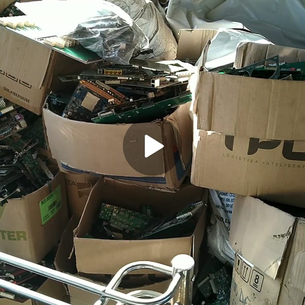 Celular - eletroeletrônicos - Juiz de Fora, MG - B2Blue - Compra e Venda de Resíduos