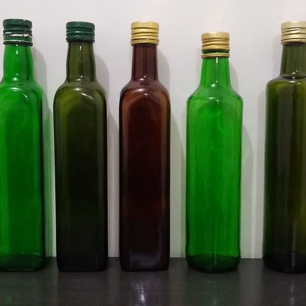 Garrafas de vidro de conteúdo consumido - vidro - Taboão da Serra, SP - B2Blue - Compra e Venda de Resíduos