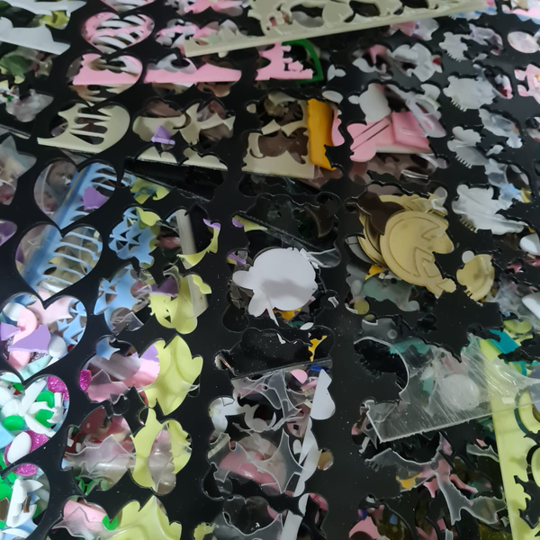 Retalhos de acrílicos - plástico - BRASILIA, DF - B2Blue - Compra e Venda de Resíduos